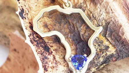 Un colgante con tanzanita