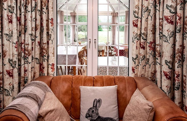 Trivelles Waterhall Country Hotel - Gatwick - Photo 2