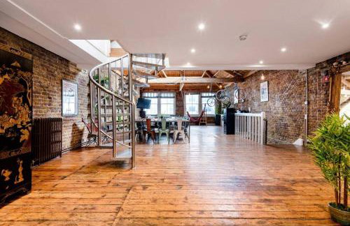 Penthouse Loft apartment with roof terrace Not for events or parties - Foto 33