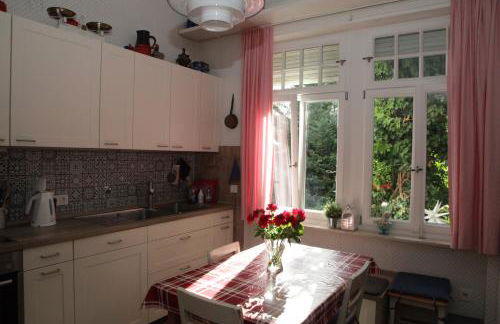 Rosie's Place: Furnished Apartment with Style - Foto 9