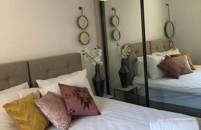 New Luxurious 2BR front old city Legacy - Photo 3