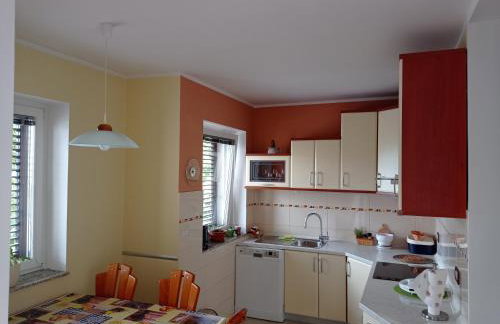 Apartman Adrijana Kastav, free WiFi & parking, 2 bedrooms & sea view - Photo 5