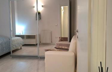 Amazing Serenity Flat for 7, AC, historic center - Foto 2