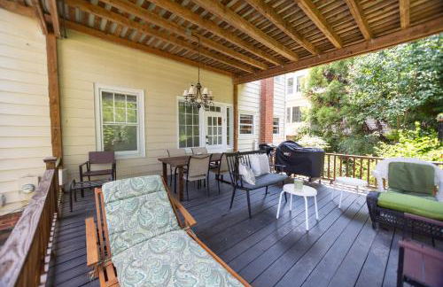 Spacious 2BR in Grand Old Home, Downtown Durham - Photo 65