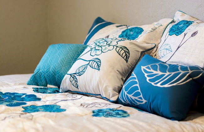 Cute Cozy Bungalow Down Town Jacuzzi - Foto 7