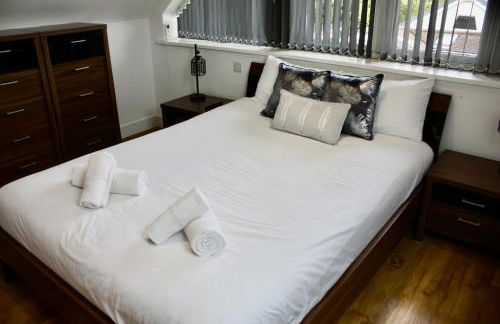 Four Corners Holiday Home with Hot Tub & Sauna - Photo 9