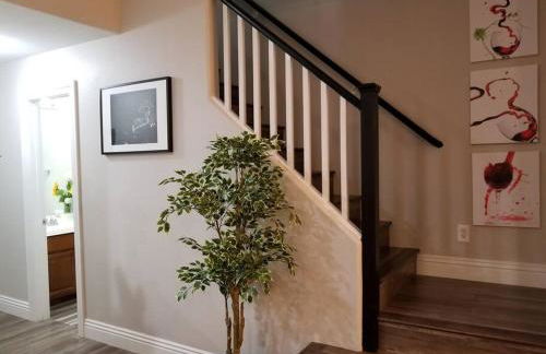 A - Fully remodeled and professionally decorated - Foto 13