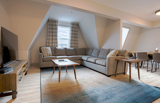 Basecamp Suites Banff - Photo 38