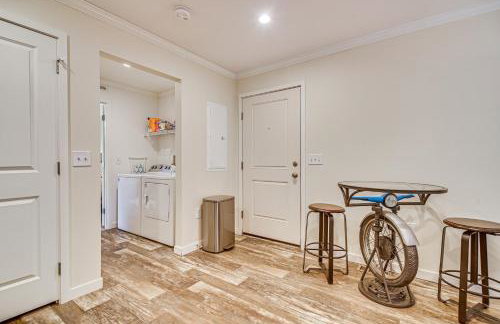 Near Trails and VAST Access! Modern Burke Home Base - Foto 9