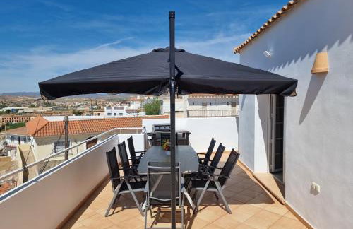 villa piscina y vistas espectaculares a la montana , gran terraza y aire acondicionado - Foto 18