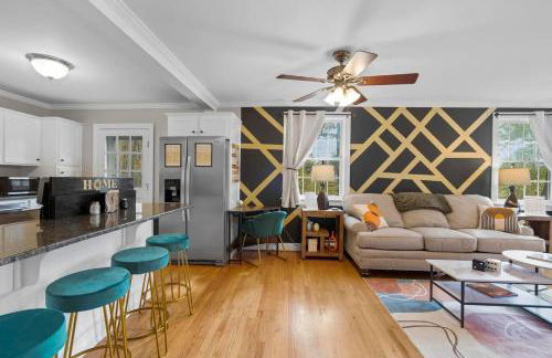 Spacious-5 Beds! 3 Mi to Mohegan - Foto 25