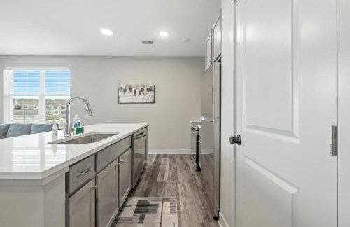 IRIE Living Retreat Kg 2bd Gym Pool Brand New - Foto 2