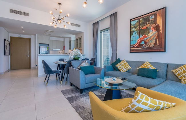 New! Luxurious Living Dubai Creek Balcony & View - Photo 15