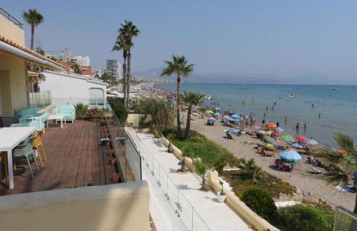 Maravilloso Apartamento AMANECER CABO a pie de playa y mar en CHALET ROQUETES - Foto 23