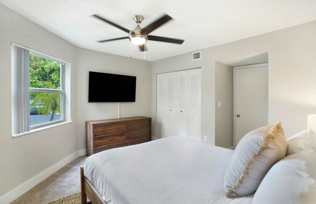 Dharma Home Suites Dania Beach at Sheridan Ocean Club - Photo 7