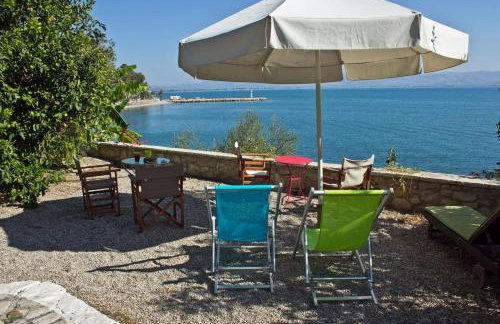 KIVERI 1876 traditional seafront cottage - Photo 44