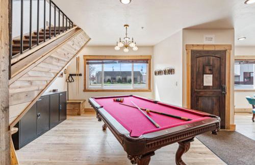 Historic Yellowstone Saloon - Foto 54