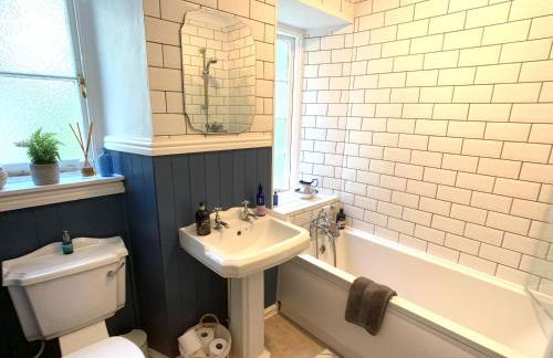 Superb House in Looe, in walking distance to Beach and Bars with Great Views - Foto 19