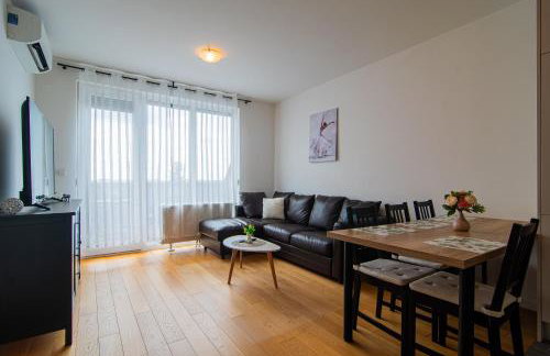 Flexible SelfCheckIns 93 - Zagreb - Garage - Balcony - Bedroom - Photo 10