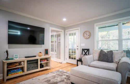 Par-Tee Haus I- Game Room & Hot Tub-Walk to Helen - Foto 56