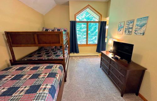 New Property! Updated 3 bed 3 bath condo with mountain ski slope views in Bretton Woods - Foto 27