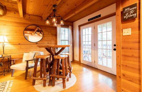 Cozy Cabin Smoky Mountains - Hot tub, pool, & golf - Foto 26