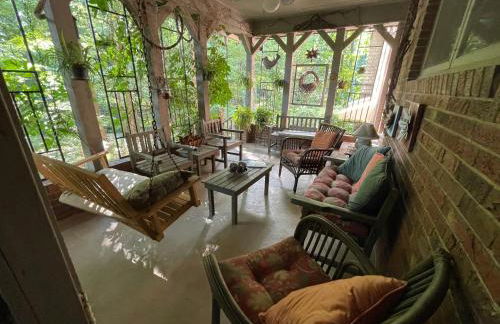 Mary's Place - Studio surrounded by nature but close to High Point - Photo 1