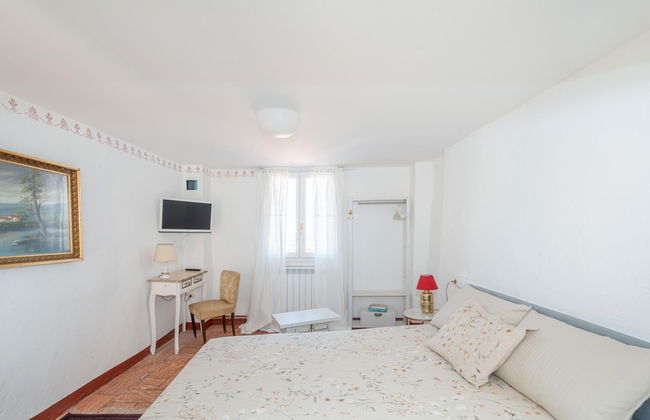 Cottage on the Lake in Lezzeno - Photo 8