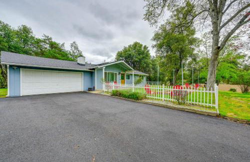 Walk to Dtwn! Dog-Friendly Oakhurst Gem with Yard - Foto 34