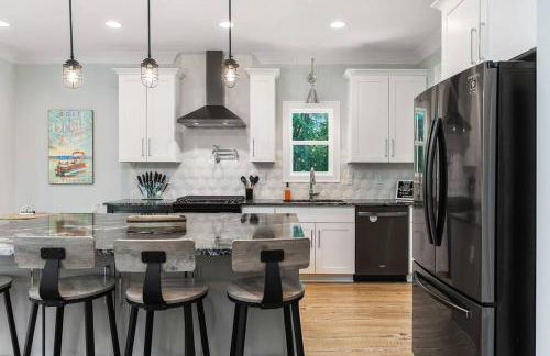 New Home, Dock, Home Theatre Projector, Hot Tub, Fire Pit, Kayaks - Foto 44