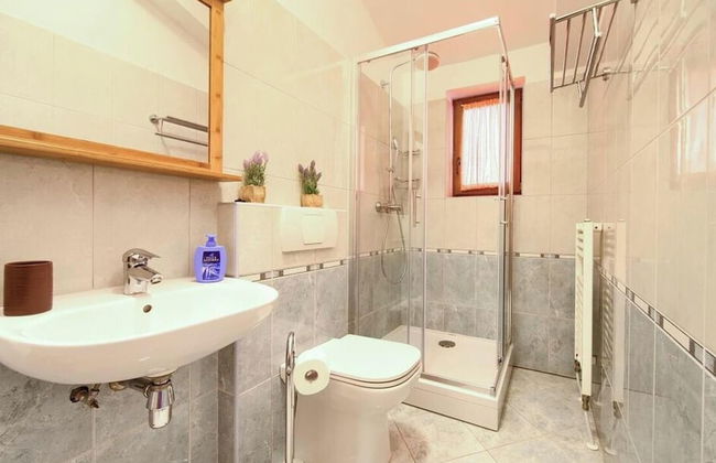 Villa Tara With a Beautiful Heated Pool - Photo 9