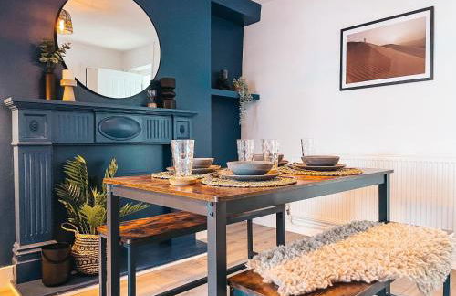 Hamilton House by Solace Stays - Photo 2