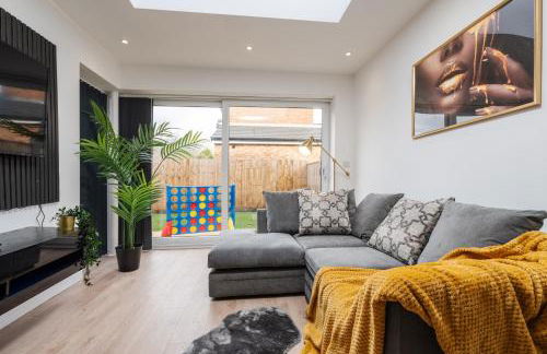 Dazzling & Modern 4bd - Coop LIVE - Etihad - Parking - Foto 1