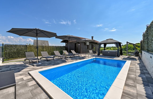 Holiday House Dora - Nice home with nice forest view and Outdoor swimming pool, Whirlpool-Jacuzzi, Sauna, 2 bedrooms and WiFi - Foto 24