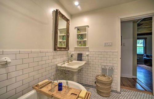 Game Room and Fire Pit Peaceful Catskills Farmhouse - Photo 28