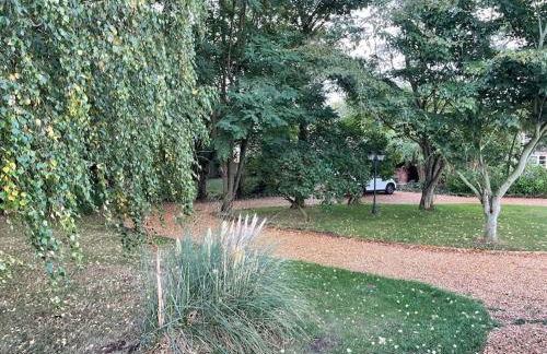 The Big Cosy Boudoir Bed + Hot tub - Photo 23