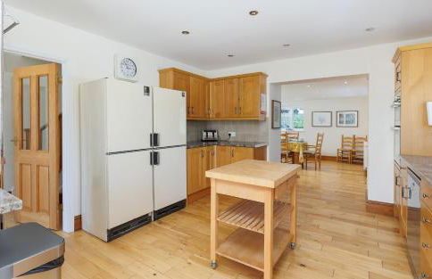 Rookley Farm Lodge Charming Manor Pool House with Heated Pool, Tennis Court & Gardens - Isle of Wight Rural Countryside Escape - Foto 14