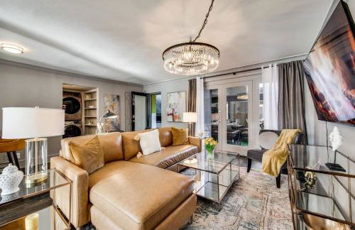 Spacious 2-Bed Dallas Condo Patio Resort Pool - Foto 3