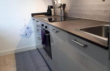 Beautiful Apartment on Las Ramblas with Port views - Photo 16