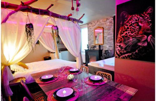 Duplex Safari jusqu'à 4 personnes, Spa XXL, day use, 5 min centre ville, cinéma, cascade et lit sous les arbres - Foto 34