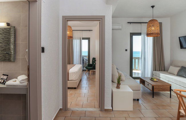 Arlen Beach Hotel - Photo 8