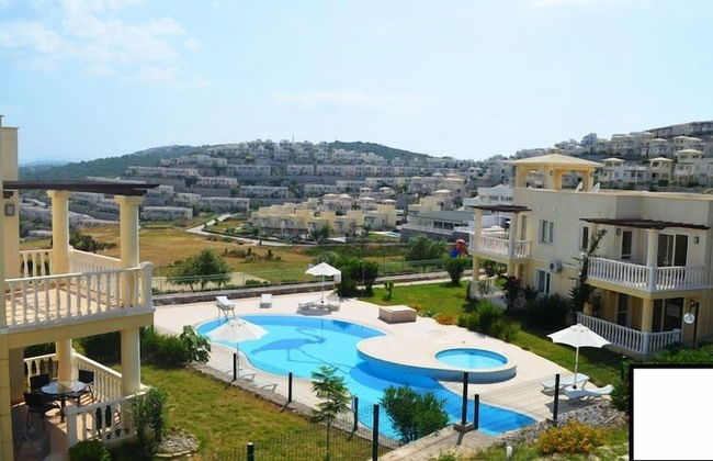 1 Bedroom Apartment Lake View 8 by Likya Global - Photo 29