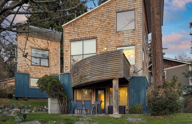 Deck Views, Fire Pit, Pool, 3 Mins to Beach Madrona Tree Retreat by Avantstay - Foto 40