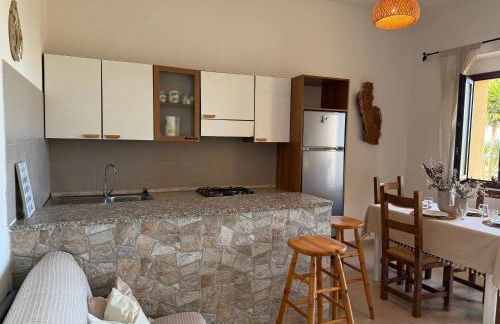 Valledoria Holiday Apartment - Piano Terra con Giardino Privato - Foto 10