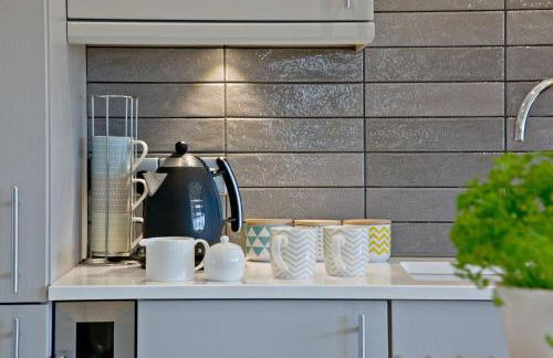 Nyland Lodge - Hot Tub - Fireplace - Free Parking & WiFi - Foto 11