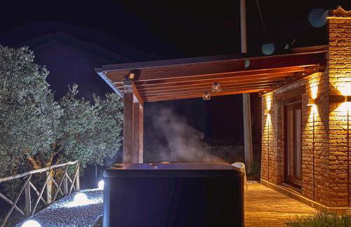 Private Pool & Jacuzzi with View by Host Hero - Foto 17