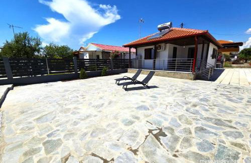 Summertime Villa just 90meters from the sea! - Foto 30