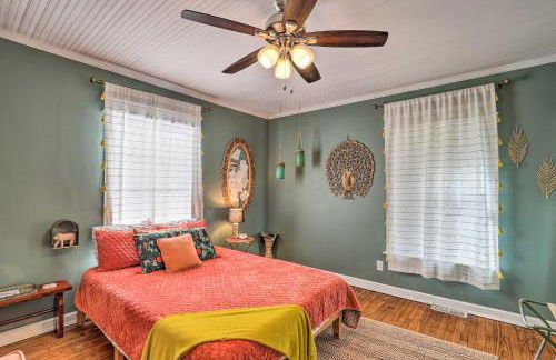 Stylish Woodfin Home with Backyard and Fire Pit - Foto 18