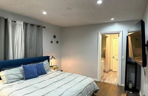 Tranquil Poolside Oasis with BBQ and Serene Ambiance - Foto 16