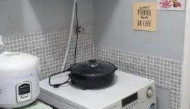 Apartamento inteiro, completo para até 8 pessoas por locação Não é divido com outros pessoas apenas significa que vc pode locar que tem capacidade para até 8 pessoas mas a locação sempre é individual de quem locou Check in possível nas 24 hrs - Foto 3